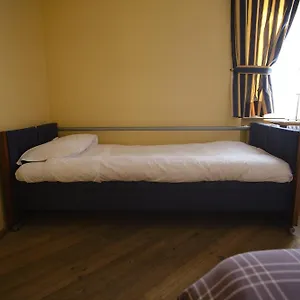 Bes & 4*, Claviere Italia